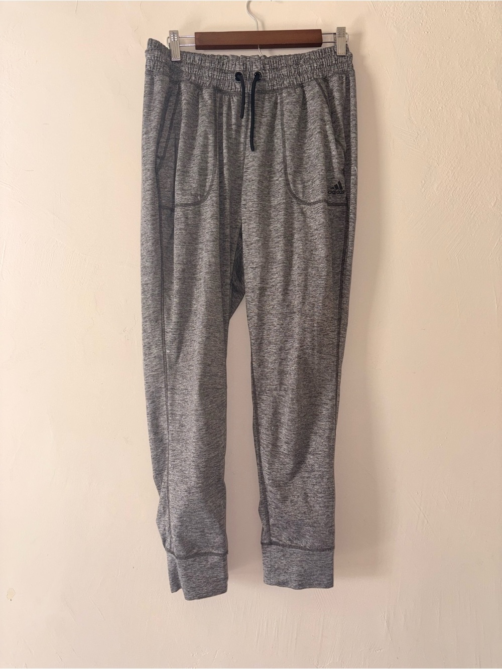 Adidas women’s grey jogger sweats L